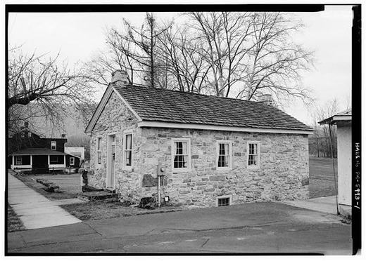 PERSPECTIVE VIEW OF HOUSE LOOKING NORTH. GABLE END NOT VISIBLE IN PHOTOGRAPH WAS THE CANAL SIDE. - John Sharrar House, West Water Street near Division Street