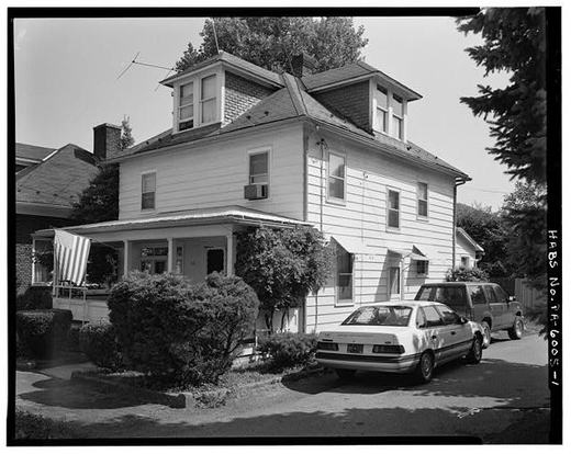 VIEW OF HOUSE LOOKING SOUTH. - General Refractories Company, Superintendent's House, 118 Market Street