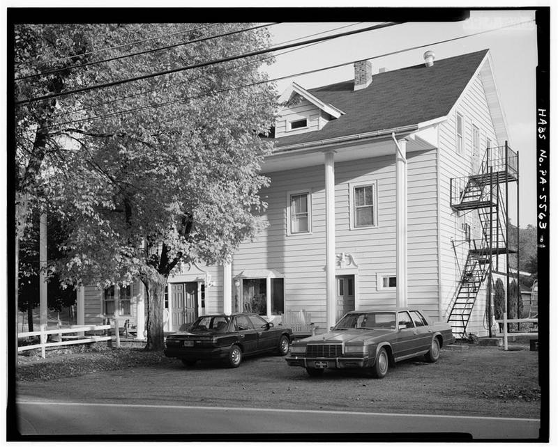 Robertsdale Hotel, 14 South Main Street, Robertsdale