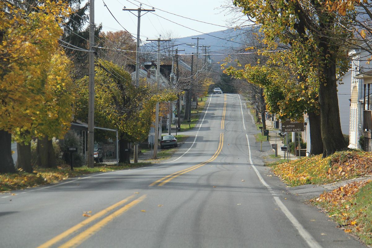 The Raystown Lake country in late fall, photographed 8 November 2014 in Lincoln township